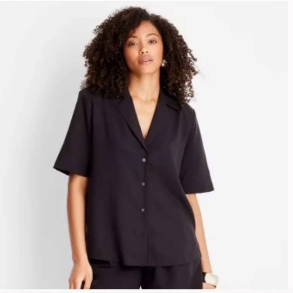 Future Collective Short Sleeve Button Up Blouse with Shoulder Pads (XXL)